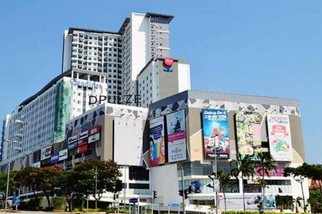 Kenwingston Cyberjaya Free Wifi By Premium Stay Екстер'єр фото